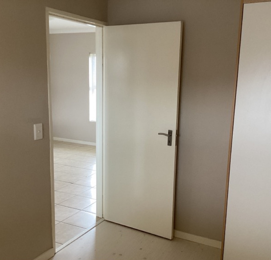 To Let 2 Bedroom Property for Rent in Muizenberg Western Cape